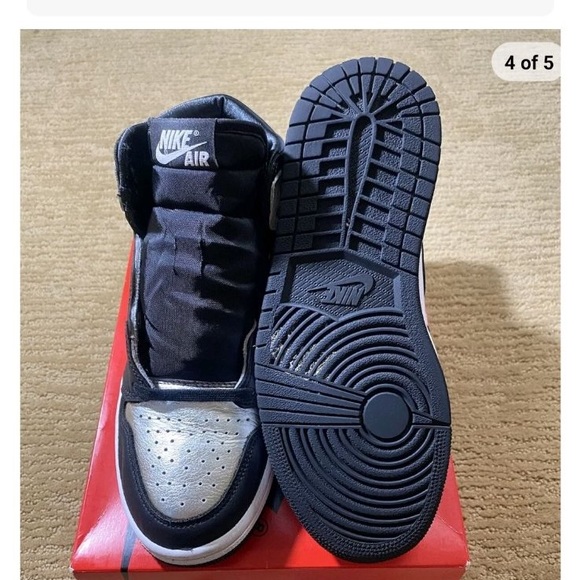 Jordan 1 size 5.5 ( Women)Metallic Silver - Picture 3 of 3
